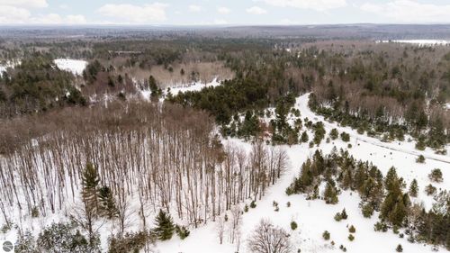 323 Blue Heron Dr Se, Kalkaska, MI, 49646 | Card Image