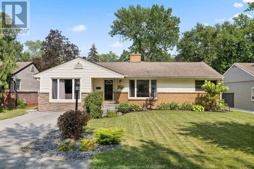 258 Arlington Blvd, Tecumseh, ON, N8N2J7 | Card Image