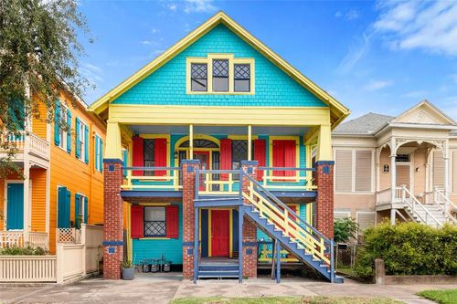 2118 Avenue K, Galveston, TX, 77550-4645 | Card Image