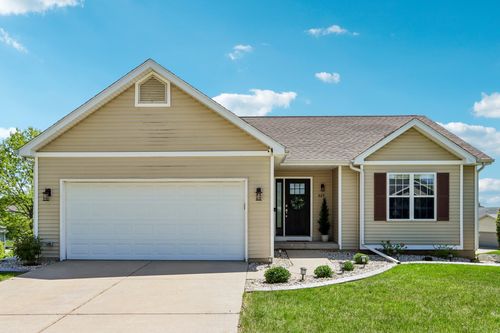 809 Brookstone Crest, Mount Horeb, WI, 53572 | Card Image
