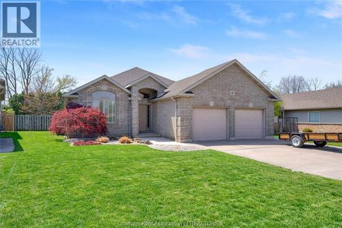 8 Windfield Crescent, Chatham, ON, N7L5L2 | Card Image