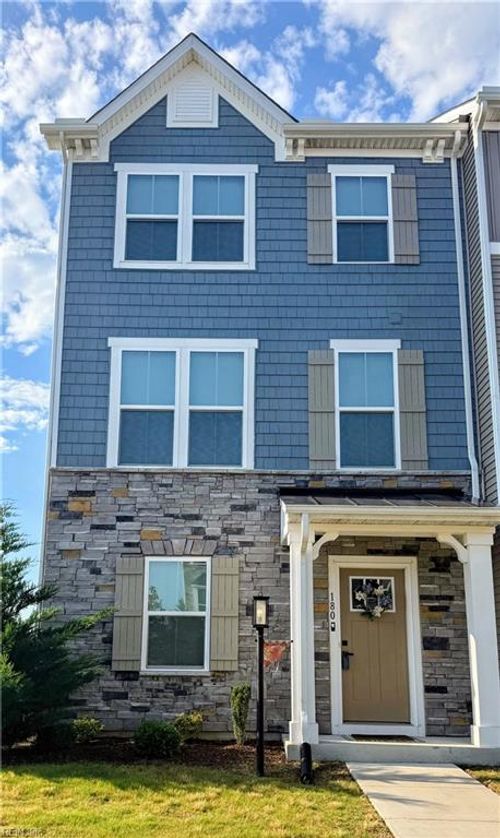 180 Spring Grove Way, Smithfield, VA, 23430-6386 | Card Image