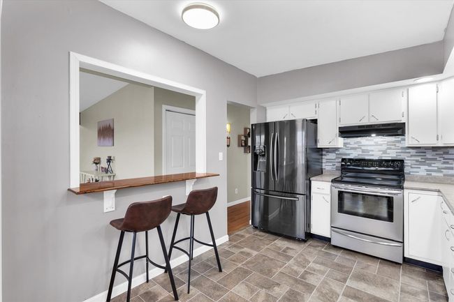 1204 Briarcliff Dr, House other with 3 bedrooms, 3 bathrooms and 2 parking in Mahomet IL | Image 9