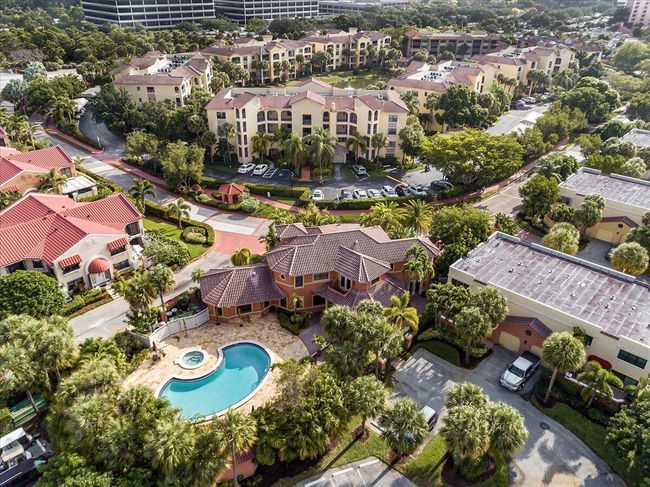 41 Uno Lago Dr, Condo with 2 bedrooms, 3 bathrooms and null parking in Juno Beach FL | Image 42