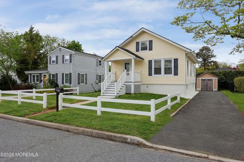 45 Manning St, Red Bank, NJ, 07701-5518 | Card Image