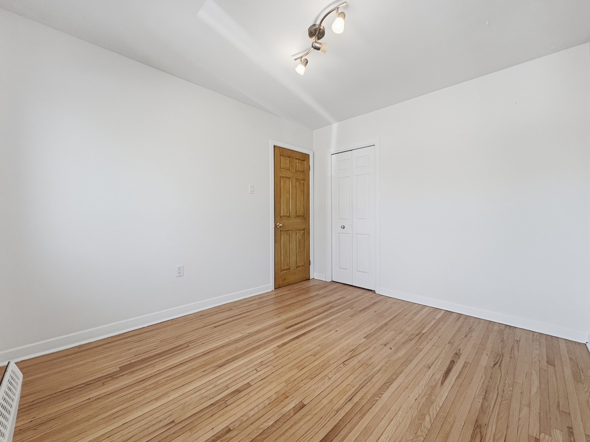 Residential Lease in Montréal (Lachine) 2