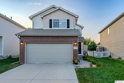 9314 Forest Glen Drive, Lincoln, NE, 68526 | Card Image