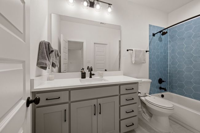1002 Meadow Bend Loop N, House other with 4 bedrooms, 5 bathrooms and null parking in Grapevine TX | Image 30