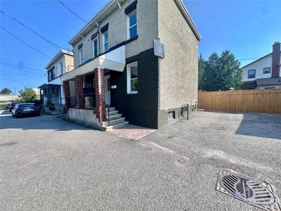 315 Arthur Lane S, House attached with 3 bedrooms, 2 bathrooms and 4 parking in Ottawa ON | Image 3