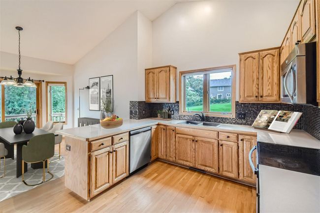 Kitchen | Image 11
