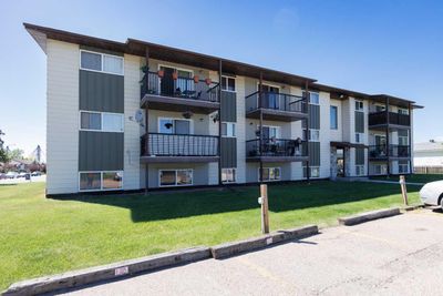 104 - 25 Robinson Ave, Condo with 1 bedrooms, 1 bathrooms and 1 parking in Penhold AB | Image 3