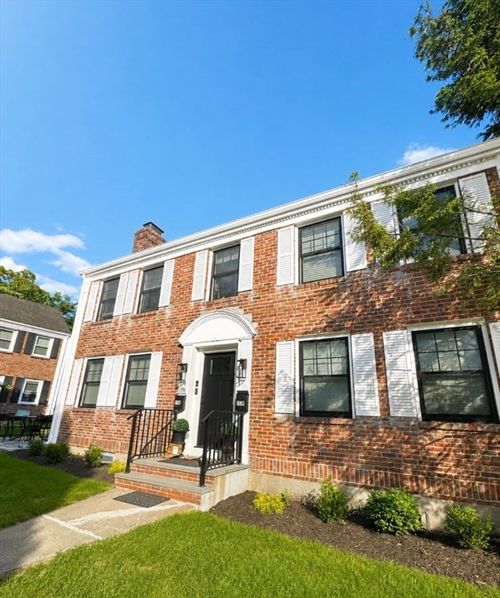 2-1136 Walnut St, Newton, MA, 02461-1261 | Card Image