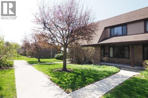 32-279 Sandowne Drive, Waterloo, ON, N2K2C1 | Card Image