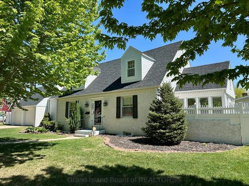 517 S Grant St, Grand Island, NE, 68803 | Card Image