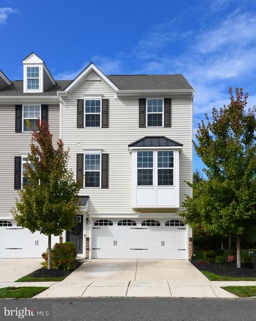 28 Peacock Cir, SEWELL, NJ, 08080-2252 | Card Image