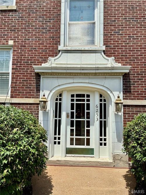 3e-6253 Southwood Ave, Saint Louis, MO, 63105-3257 | Card Image