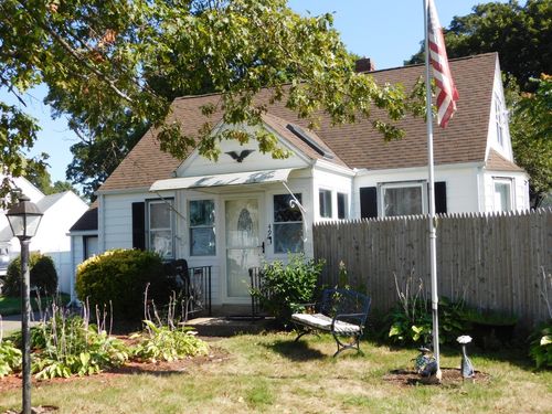 49 Foote Rd, East Haven, CT, 06512-2505 | Card Image