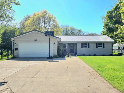 613 Thomas St, Union City, MI, 49094-1038 | Card Image