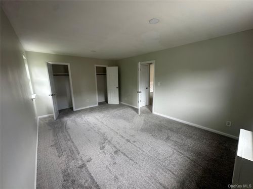 b7-410 N Corona Avenue, Hempstead, NY, 11580 | Card Image