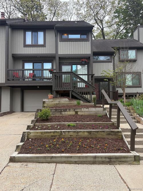 512 Victoria Square Boulevard, Brighton, MI, 48116 | Card Image