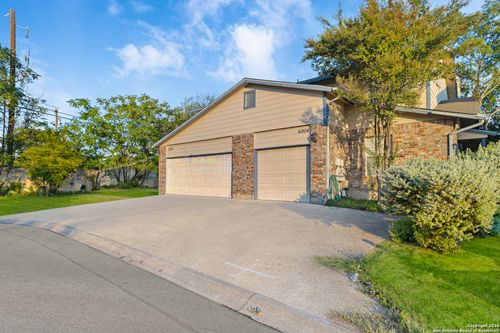 6004 Loch Maree, San Antonio, TX, 78240-4987 | Card Image