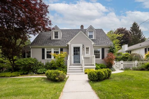 1 Yale Ave, Middlebury, CT, 06762-2713 | Card Image