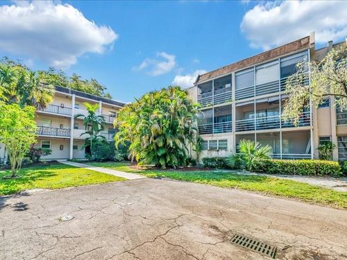 b305-469 N Pine Island Rd, Plantation, FL, 33324-1829 | Card Image