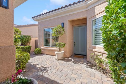 325 Corsicana St, Las Vegas, NV, 89138-1596 | Card Image
