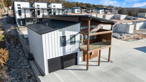 31-47 Old Oakhill, Reeds Spring, MO, 65737-4235 | Card Image