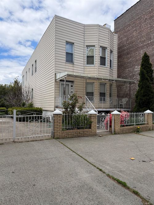 1871 Matthews Ave, Bronx, NY, 10462-3610 | Card Image