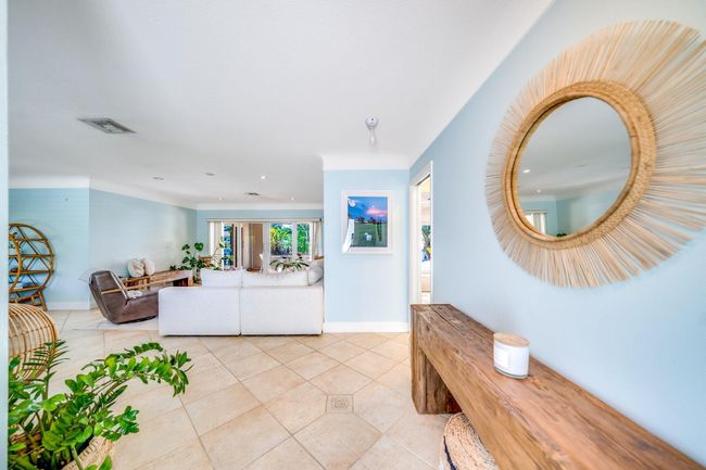 4010 Ne 25 Th Ave, House other with 3 bedrooms, 3 bathrooms and null parking in Lighthouse Point FL | Image 4