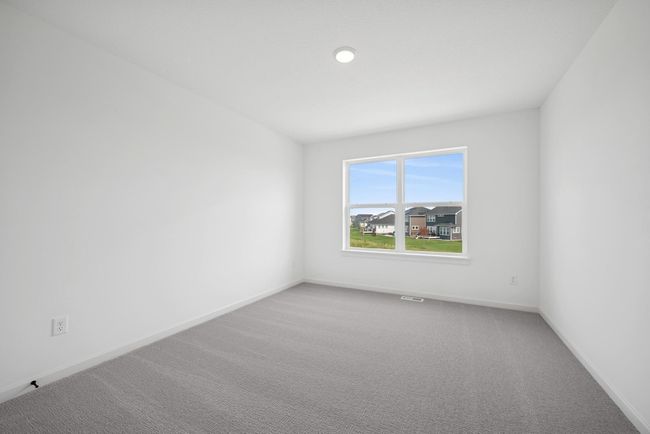 Secondary bedroom | Image 15