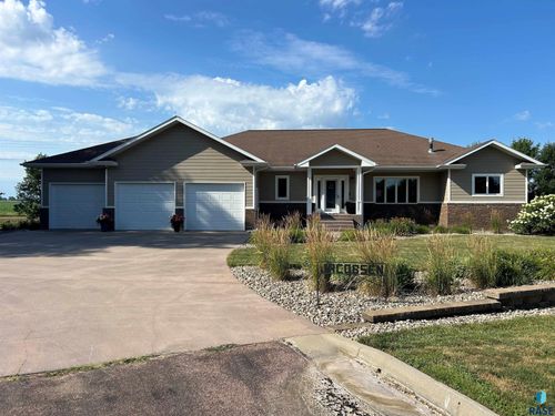 1103 S Dewald St, Freeman, SD, 57029-2179 | Card Image