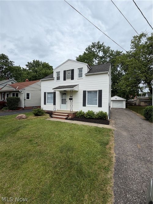 1353 Broadway Avenue, Bedford, OH, 44146 | Card Image