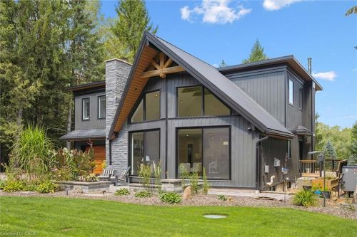 560 Wilmot Line, Waterloo, ON, N2J3Z4 | Card Image