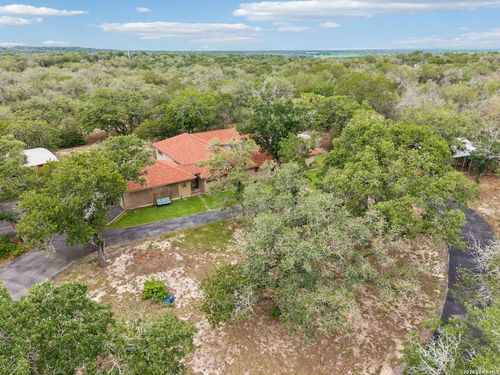 188 Guadalupe Ranch Ln, Seguin, TX, 78155-8245 | Card Image