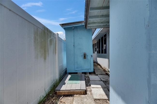 832 Seabreeze Dr, House other with 3 bedrooms, 2 bathrooms and null parking in RUSKIN FL | Image 63