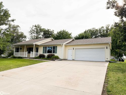 825 N 13th St, Chariton, IA, 50049-1119 | Card Image