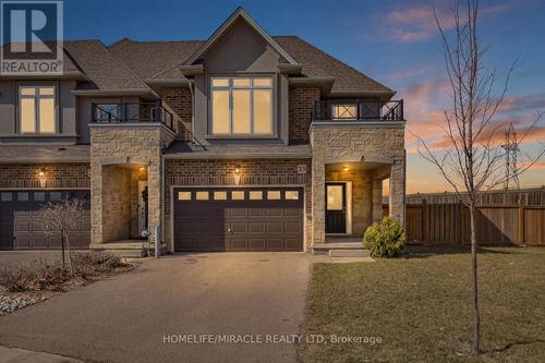 upper-23 Pinot Crescent, Hamilton (Stoney Creek), ON, L8E0J8 | Card Image