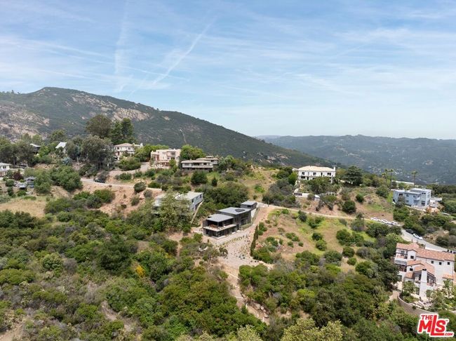 20485 Medley Ln, House other with 4 bedrooms, 4 bathrooms and 4 parking in Topanga CA | Image 28