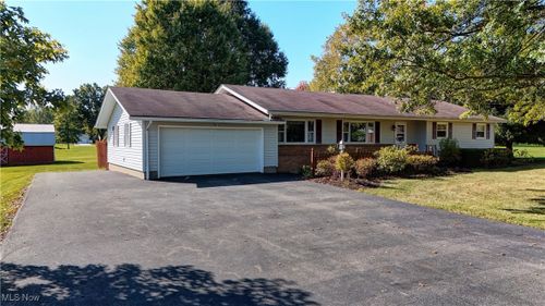 735 E Park Avenue, Columbiana, OH, 44408 | Card Image