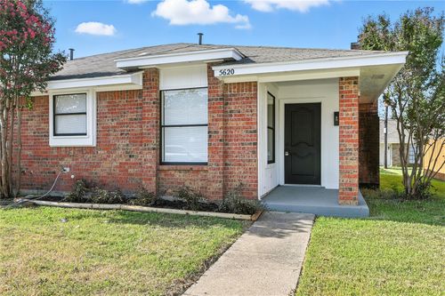 5620 Hearthwood Ct, Arlington, TX, 76016-3300 | Card Image