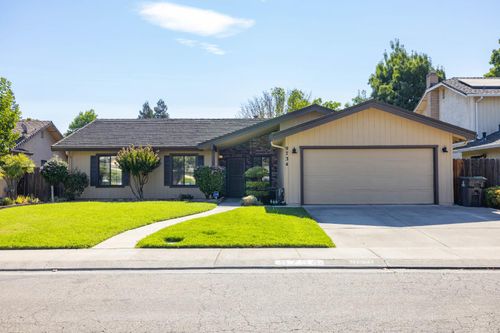 9734 Fountain Valley Dr, Stockton, CA, 95209-5150 | Card Image