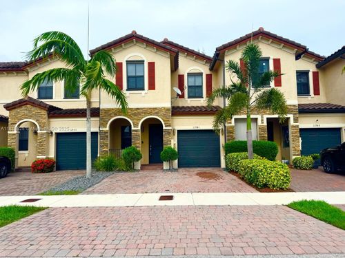 11941 Sw 150th Pl, Miami, FL, 33196-2597 | Card Image