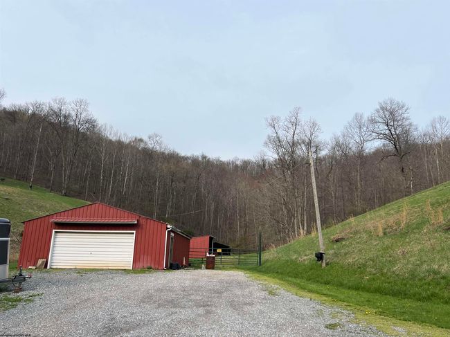 3730 Greenbrier Rd, Home with 3 bedrooms, 1 bathrooms and 3 parking in Salem WV | Image 31
