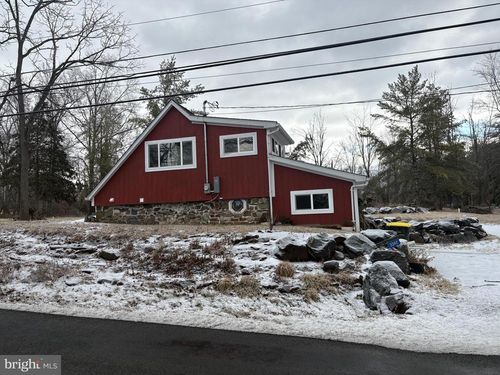 3342 Bursonville Rd, RIEGELSVILLE, PA, 18077-9748 | Card Image