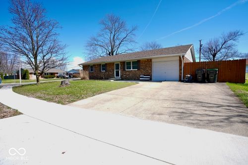 131 West St, Whiteland, IN, 46184-1738 | Card Image