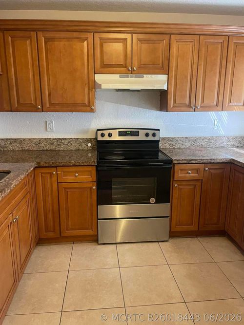 8249 Fairway Rd, Sunrise, FL, 33351-6151 | Card Image