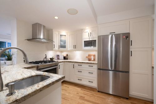 2034 Deep Cove Cres, North Vancouver, BC, V7G1T2 | Card Image