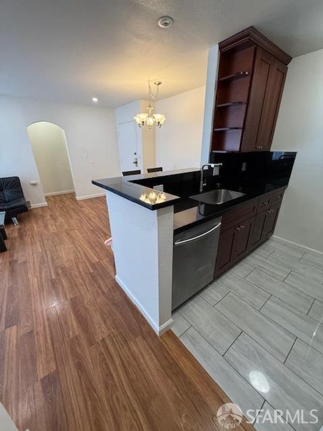 APT-306 - 397 Imperial Way, Condo with 2 bedrooms, 2 bathrooms and 1 parking in Daly City CA | Image 9